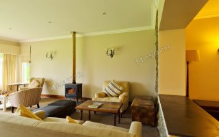 Demo · Quiet neighbourhood · Warm family apartment